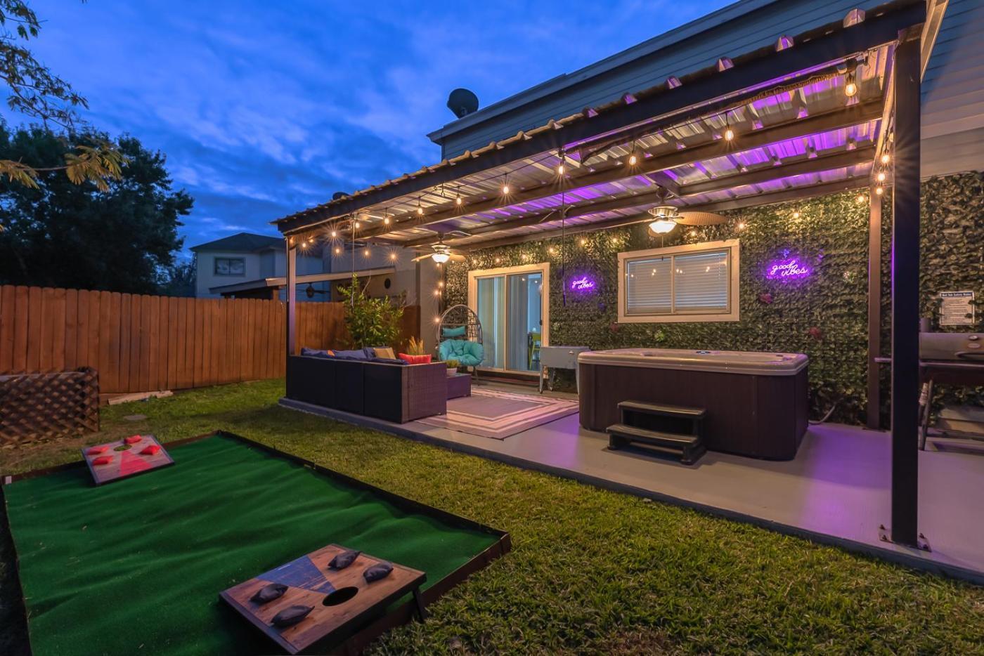 Gameroom, Bbq & Hot-tub By Lackland & Seaworld Ferienhaus San Antonio