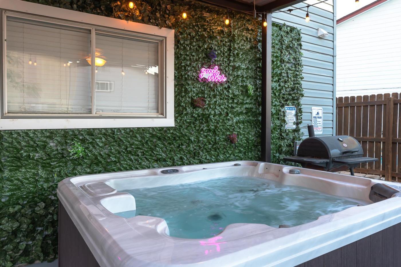 Gameroom, Bbq & Hot-tub By Lackland & Seaworld Ferienhaus San Antonio