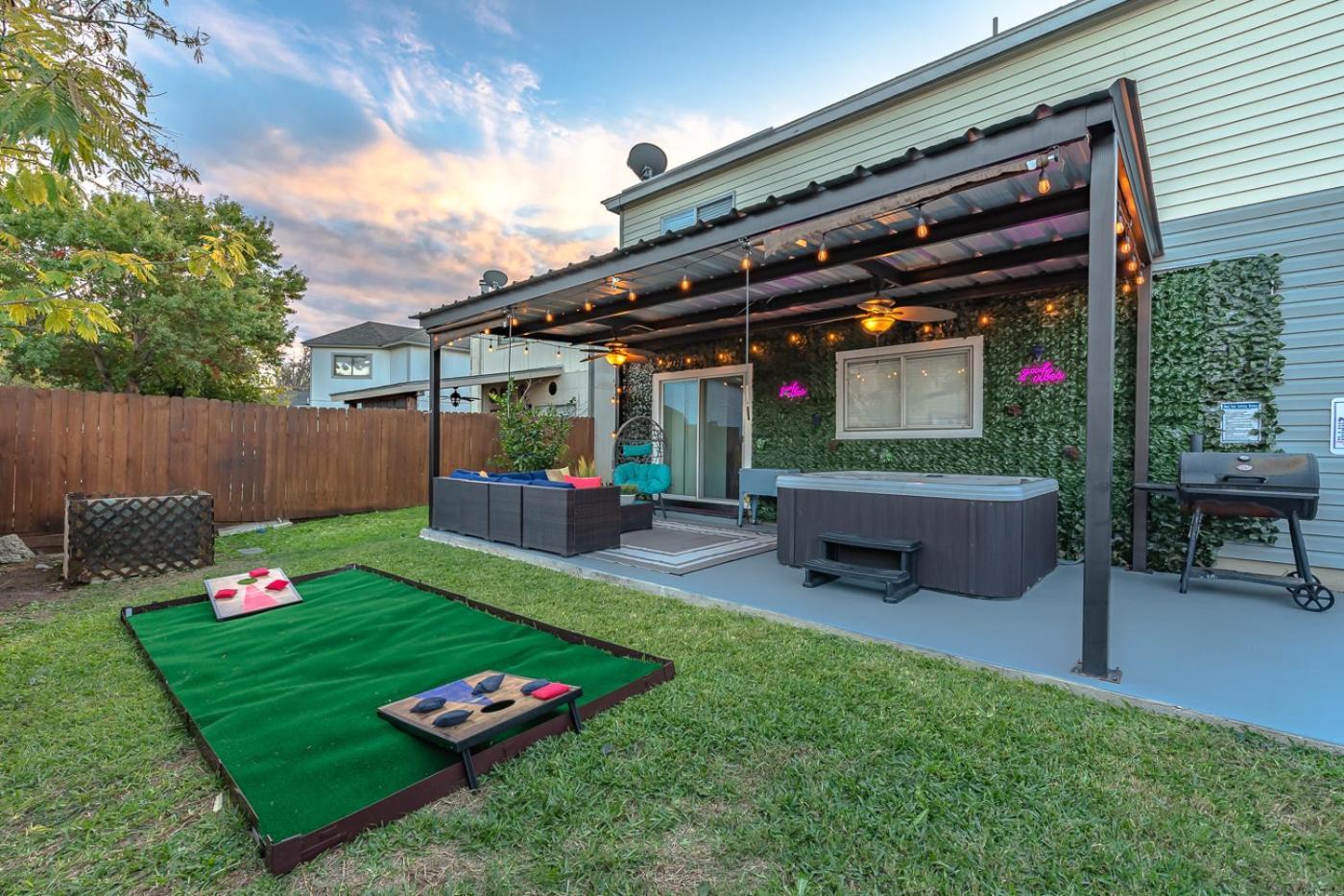 Gameroom, Bbq & Hot-tub By Lackland & Seaworld Ferienhaus San Antonio